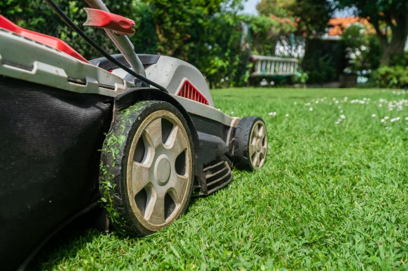 Acreage Mowing Service in Waldorf, MD